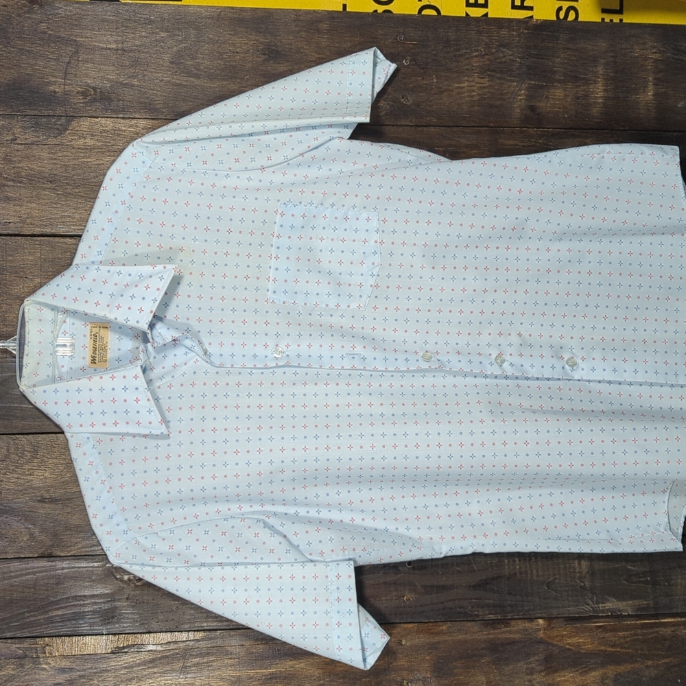 Totally vintage shirt sleeve button down shirt paper thin Size Medium